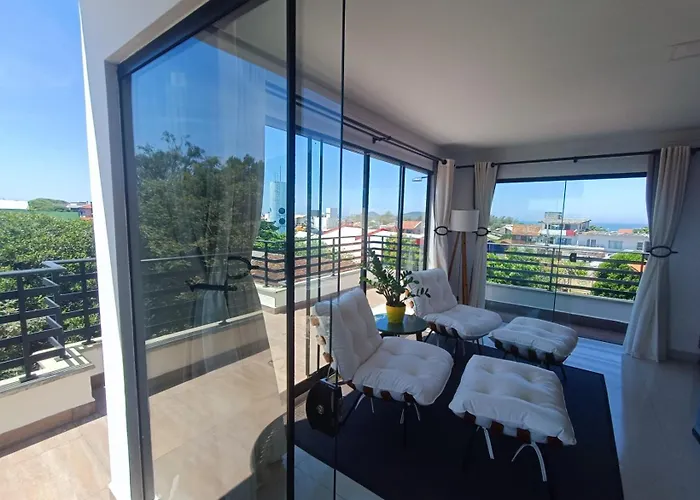 Linda Cobertura, Vistas Para O Mar A 300M Da Praia
